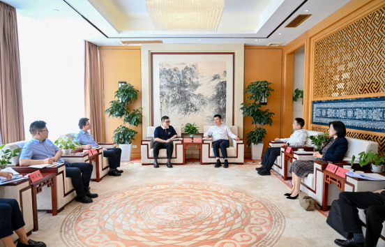 贵阳市委副书记、市长王宏会见景联文刘云涛一行